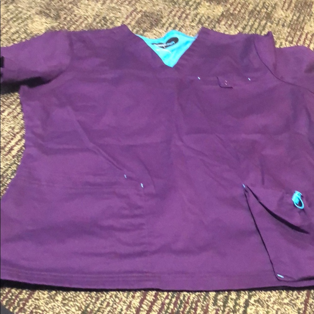 Scrub top